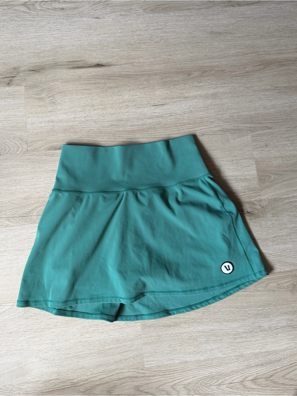 Green vuori volley skirt